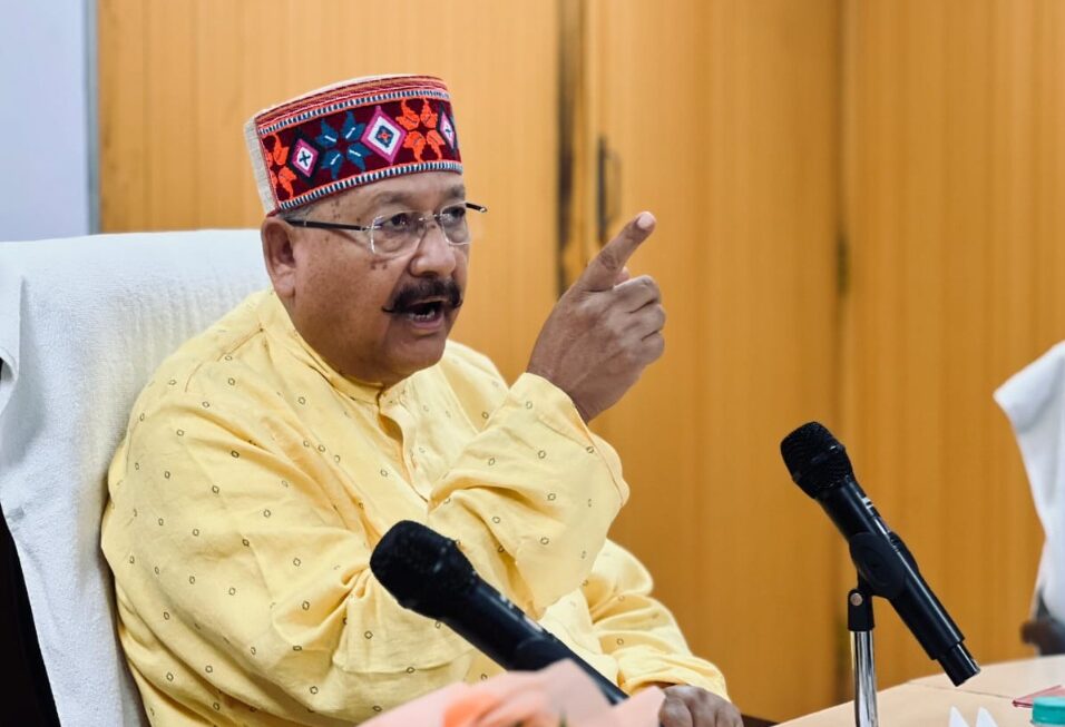 सभी विभाग सामंजस्य स्थापित कर विकास के लक्ष्य पूरा करें, सतपाल महाराज।