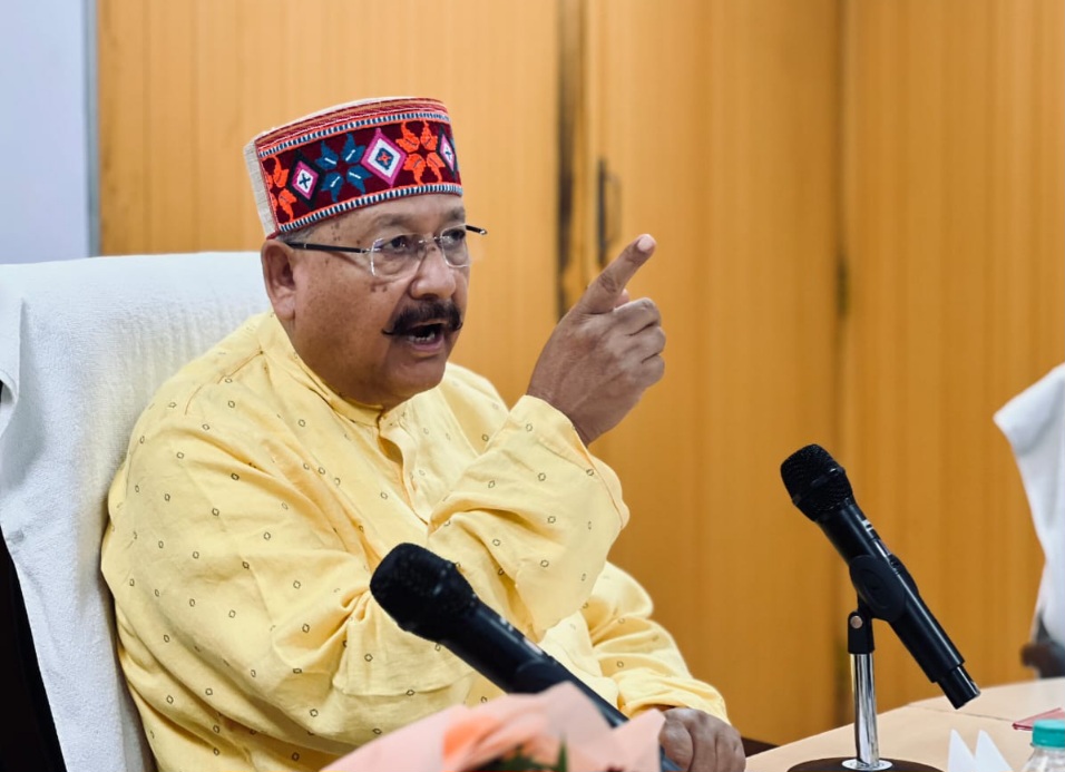 सभी विभाग सामंजस्य स्थापित कर विकास के लक्ष्य पूरा करें, सतपाल महाराज।