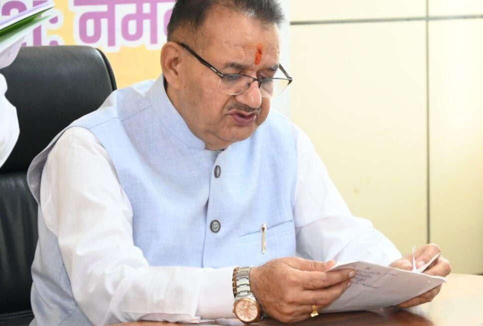 रेशम कीट बीज उत्पादन में आत्मनिर्भर बना उत्तराखण्ड, कृषि मंत्री गणेश जोशी।