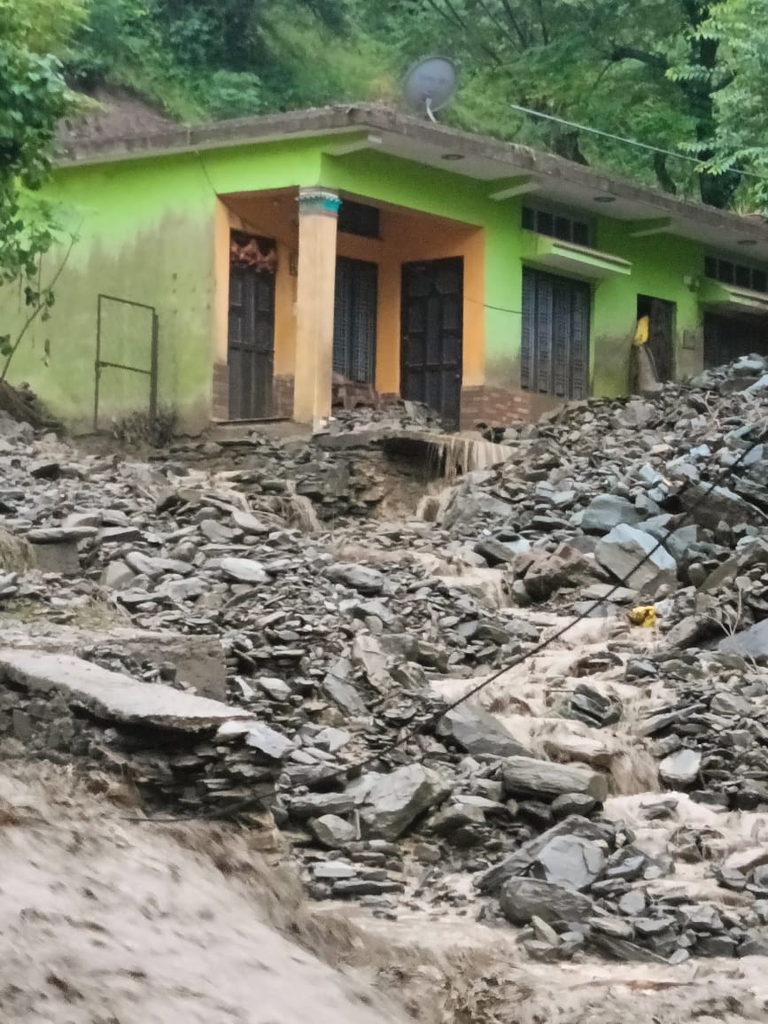 राजस्थान सरकार ने उत्तराखंड की आपदा राहत हेतु, 5 करोड़ रुपये की सहायता राशि प्रदान की।