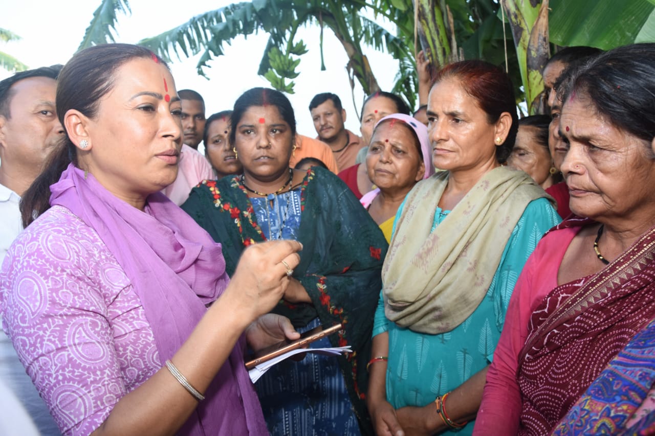 कैबिनेट मंत्री रेखा आर्या ने किया, आपदाग्रस्त क्षेत्र का निरीक्षण।