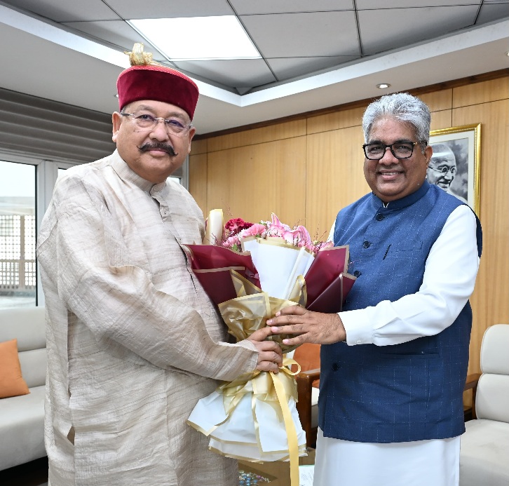 केंद्रीय पर्यावरण मंत्री भूपेंद्र यादव से, सतपाल महाराज ने की शिष्टाचार भेंट। 