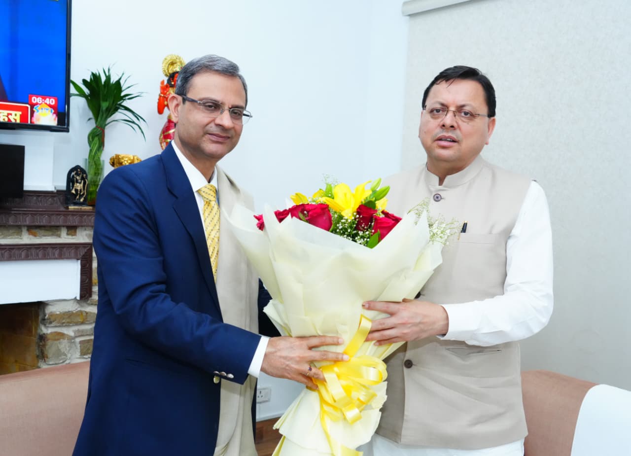 मुख्यमंत्री पुष्कर सिंह धामी से, आरबीआई गवर्नर संजय मल्होत्रा ने की शिष्टाचार भेंट।