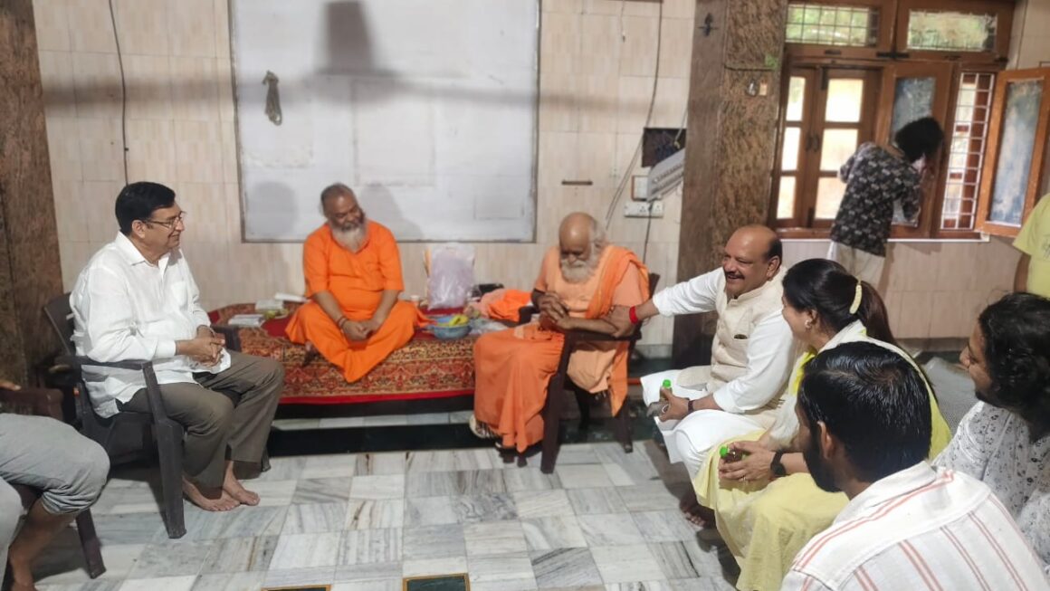 कांग्रेस विधायक प्रीतम सिंह ने, श्री टपकेश्वर महादेव मंदिर क्षेत्र में, अतिवृष्टि से हुए प्रभावित स्थल का किया निरीक्षण, लालचंद शर्मा।