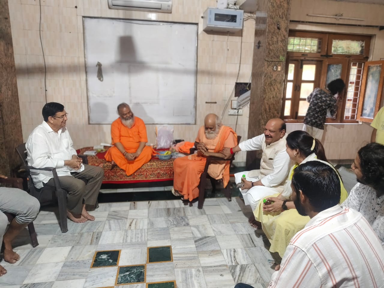 कांग्रेस विधायक प्रीतम सिंह ने, श्री टपकेश्वर महादेव मंदिर क्षेत्र में, अतिवृष्टि से हुए प्रभावित स्थल का किया निरीक्षण, लालचंद शर्मा।