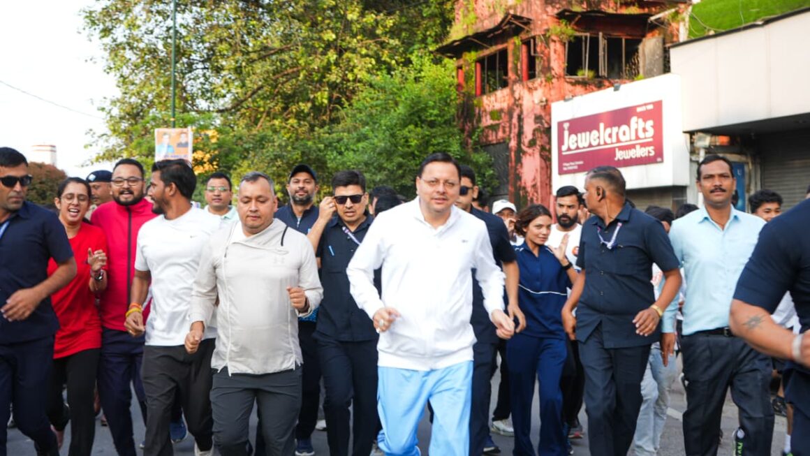 मुख्यमंत्री पुष्कर धामी ने सेवा पखवाड़ा’ कार्यक्रम के अंतर्गत, आयोजित ‘नमो युवा रन’ का किया फ्लैग ऑफ।