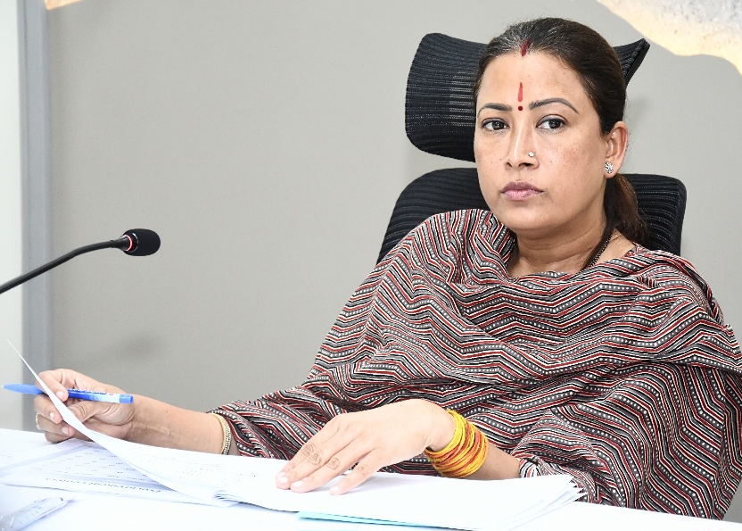 किसानों को 72 घंटे के अंदर मिले फसल का पैसा, कैबिनेट मंत्री रेखा आर्या। 