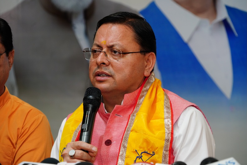 सीएम धामी ने कहा छात्रोें के हित में निर्णय लेने के लिए, एक प्रतिशत भी पीछे नहीं हटेगी सरकार, जब तक वे जीवित हैं,तब तक हर एक छात्र को न्याय दिलाने का है संकल्प।