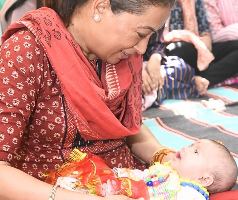 मंत्री रेखा आर्या ने बालिका निकेतन में किया कन्या पूजन।