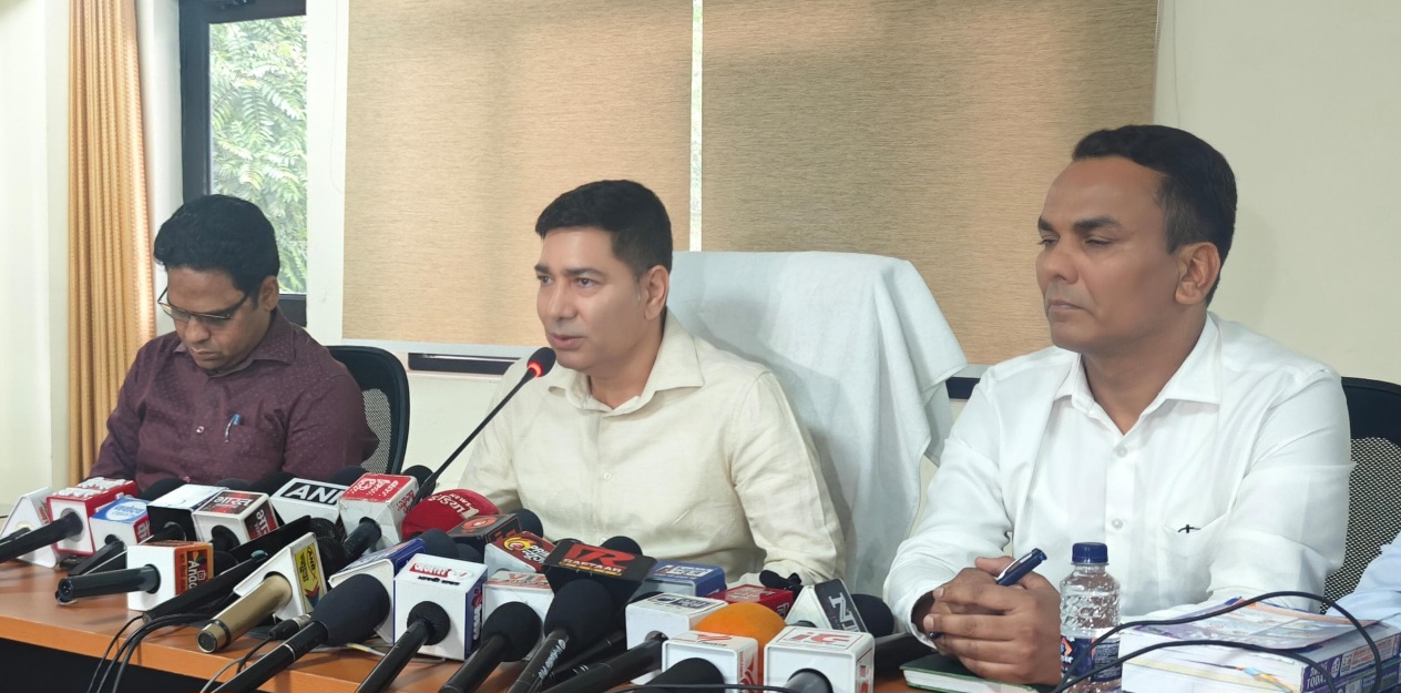 बच्चों की सुरक्षा सर्वोच्च, प्रतिबंधित कफ सिरप के खिलाफ उत्तराखंड में सघन अभियान।