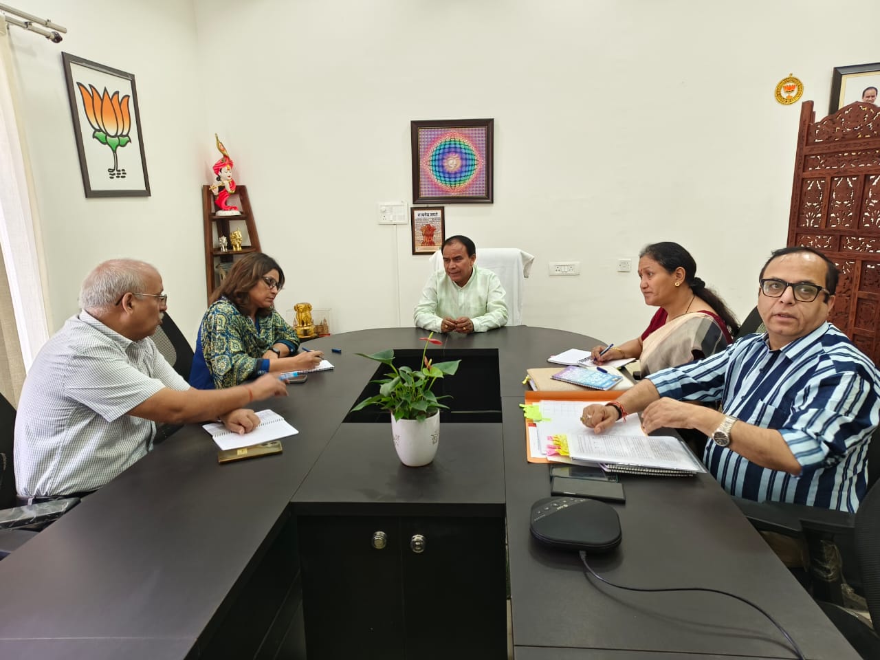 प्राथमिक शिक्षकों के 2100 पदों पर शीघ्र होगी भर्ती, डॉ. धन सिंह रावत।