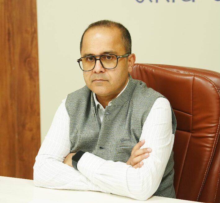 त्यौहारों के दौरान सुचारू यातायात व्यवस्था के लिए, सचिव गृह ने ली बैठक, देहरादून में विशेष प्रबंध के दिए निर्देश।