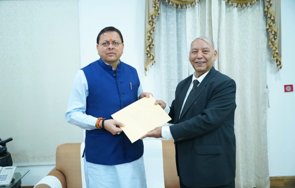 मुख्यमंत्री ने कहा अभ्यर्थियों के हित में होगा निर्णय, पेपर लीक जांच आयोग ने सीएम को सौंपी अंतरिम रिपोर्ट।