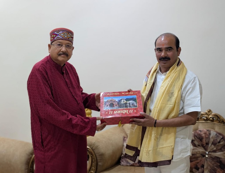 सतपाल महाराज ने केन्द्रीय मंत्री से, Dry port को लेकर की चर्चा।