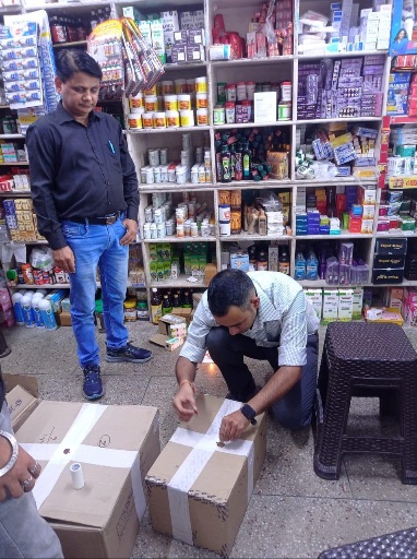 मुख्यमंत्री धामी के सख्त निर्देश, बच्चों की सुरक्षा के लिए कफ सिरप बिक्री पर सख्त निगरानी, 350 से अधिक सैंपल लिए गए, दर्जनों मेडिकल स्टोर्स के लाइसेंस रद्द।