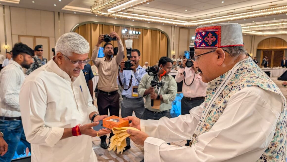 दिल्ली के बाद देहरादून में भी लगेगी पवित्र बौद्ध अवशेषों की प्रदर्शनी, सतपाल महाराज।