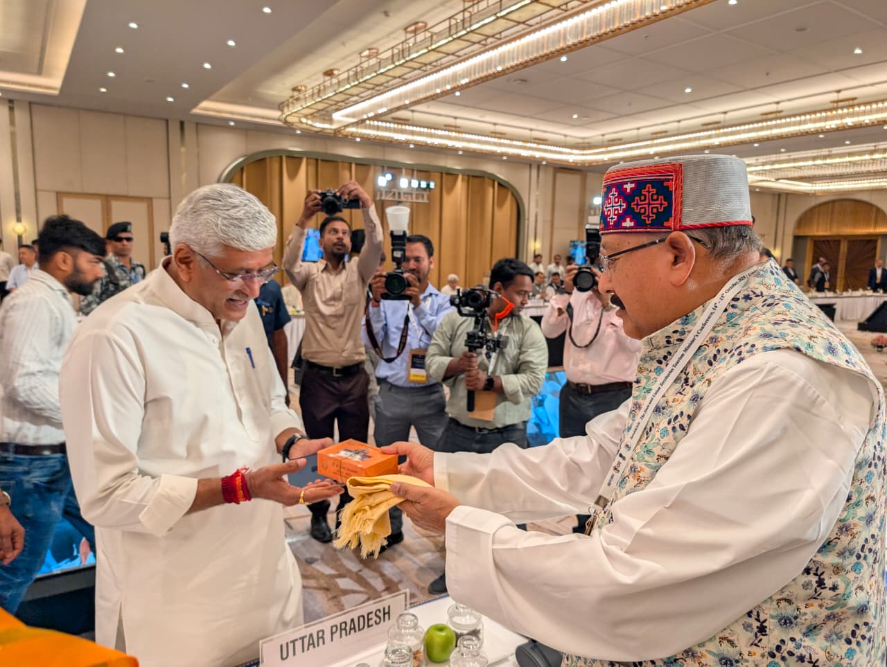 दिल्ली के बाद देहरादून में भी लगेगी पवित्र बौद्ध अवशेषों की प्रदर्शनी, सतपाल महाराज।