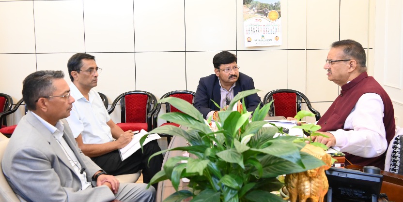 सैनिक कल्याण मंत्री गणेश जोशी ने, राज्य स्थापना दिवस कार्यक्रमों की समीक्षा की।