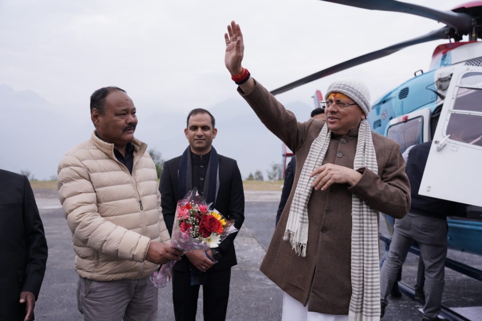 मुख्यमंत्री पुष्कर सिंह धामी मुनस्यारी पहुंचे, जनता और जवानों से किया आत्मीय संवाद।