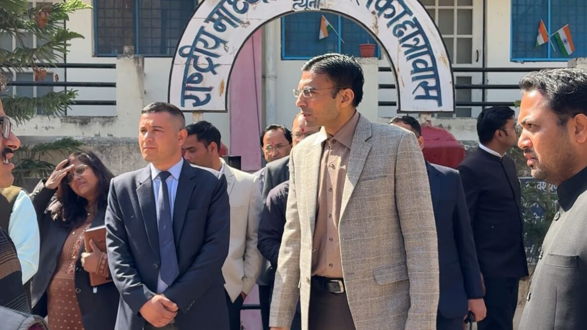 मुख्यमंत्री की प्रेरणा से डीएम सविन बसंल का, प्रोजेक्ट ‘उत्कर्ष’’ से आधुनिक शिक्षा सुविधायुक्त बने सरकारी स्कूल।