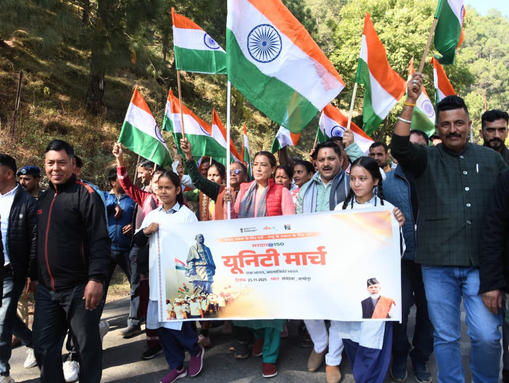 रन फॉर यूनिटी में हुई शामिल, कैबिनेट मंत्री रेखा आर्या।