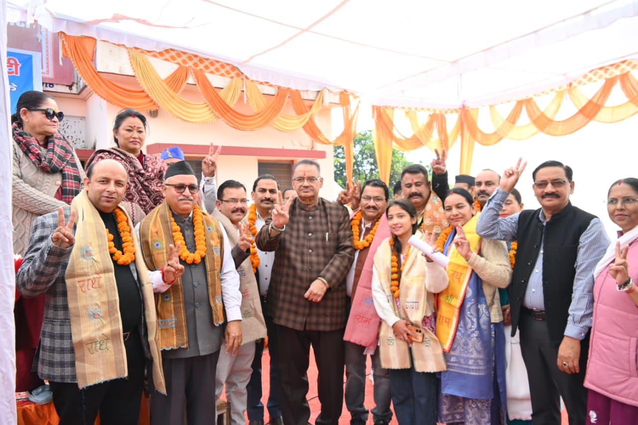 कैबिनेट मंत्री गणेश जोशी ने, बहुउद्देशीय साधन सहकारी समिति लिमिटेड के नव-निर्वाचित सभापति, उपसभापतियो के शपथ ग्रहण समारोह में किया प्रतिभाग। 