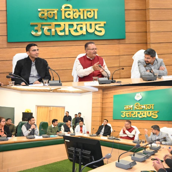 मसूरी विंटरलाईन कार्निवाल 2025 की तैयारियों को लेकर, कैबिनेट मंत्री गणेश जोशी ने की समीक्षा।