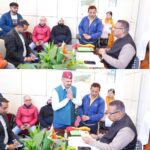 कैबिनेट मंत्री गणेश जोशी ने, कैंप कार्यालय में जनसुनवाई कार्यक्रम के दौरान लोगों की सुनी समस्याएं।