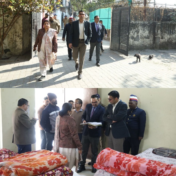 डीएम सविन बंसल ने परखी रेनबसेरों की व्यवस्था, नगर निगम को दिए आवश्यक दिशा-निर्देश। 