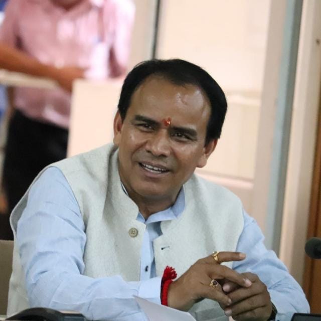 दो माह में पूर्ण हो कण्डारस्यूं पेयजल योजना, डॉ धन सिंह रावत।