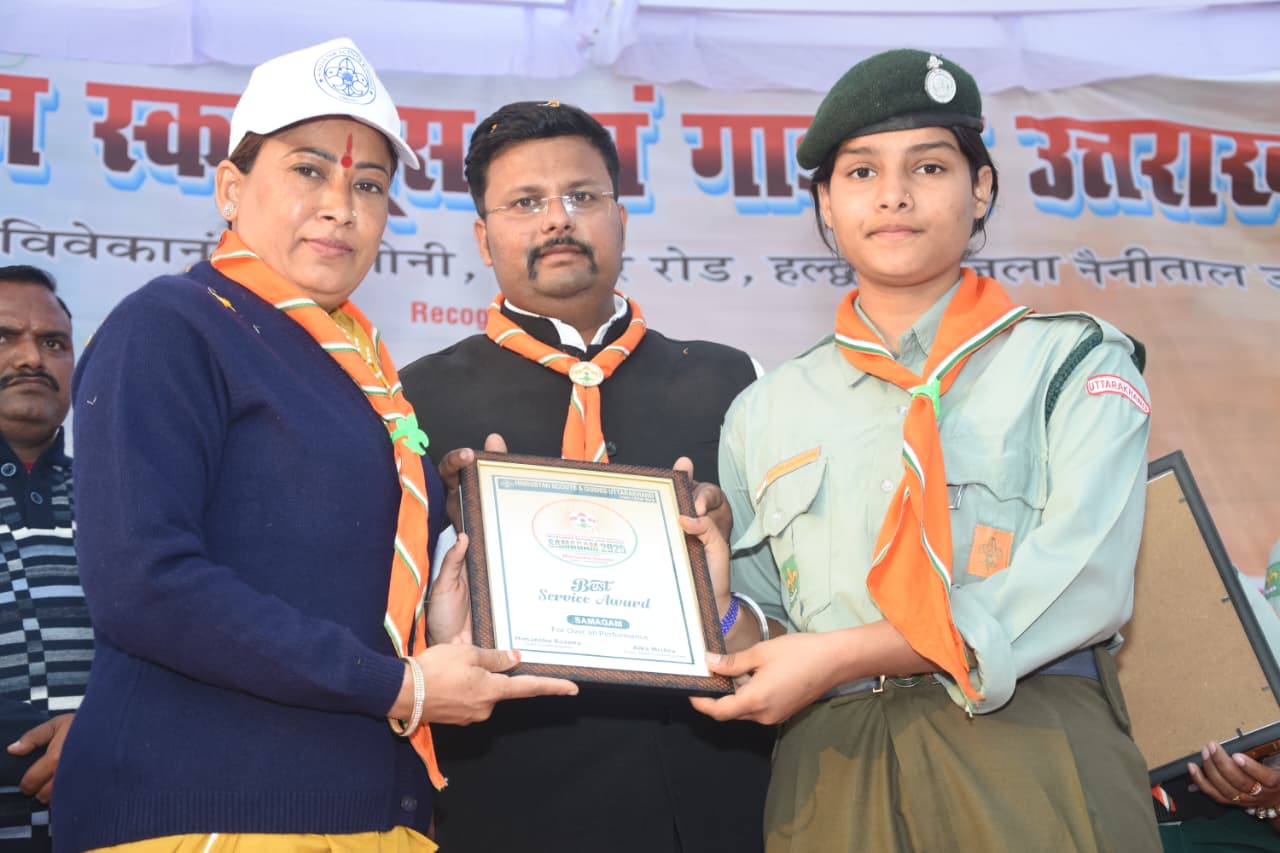 अनुशासन और नेतृत्व क्षमता विकसित करें युवा, रेखा आर्या।