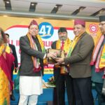 सुशासन में उत्कृष्टता के लिए, बंशीधर तिवारी को राष्ट्रीय सम्मान, मुख्यमंत्री धामी ने किया सम्मानित।