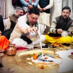 सीएम पुष्कर धामी ने हरिद्वार दक्षेश्वर महादेव मंदिर में, पूजा-अर्चना कर साधु-संतो से, भेंटकर कुंभ मेले पर भी किया मंथन।