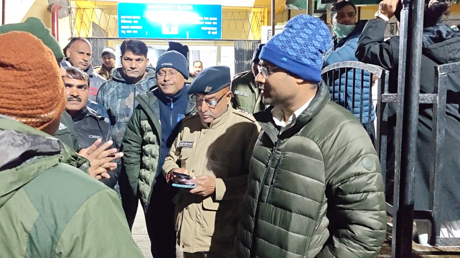 चमोली पीपलकोटी में बड़ा हादसा, हाइड्रो प्रोजेक्ट की निर्माणाधीन टनल में दो लोको ट्रेन आपस में टकराईं, मजदूरों में मची चीख पुकार।