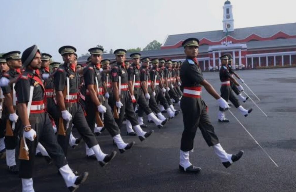 हर काम देश के नाम : थल सेना प्रमुख, जनरल उपेन्द्र द्विवेदी ने, भारतीय सैन्य अकादमी में,157वीं पासिंग आउट परेड की सलामी ली।