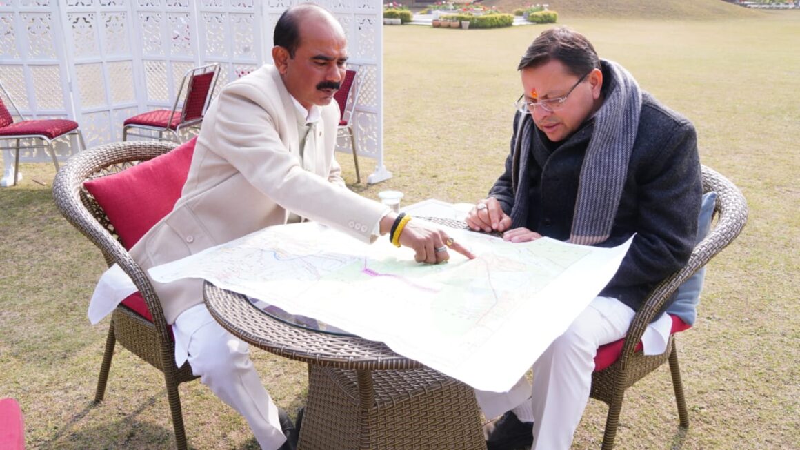 मुख्यमंत्री राज्य की राष्ट्रीय राजमार्ग परियोजनाओं के प्रस्तावों को लेकर, शीघ्र ही केंद्रीय सड़क परिवहन मंत्री से करेंगे भेंट।