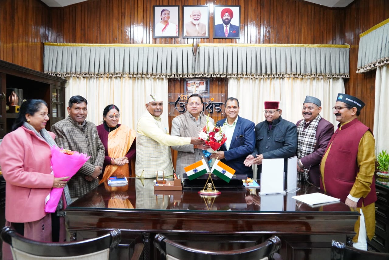 भाजपा के कई विधायकों ने, सीएम धामी से मुलाकात कर, सीबीआई जांच की संस्तुति देने पर जताया आभार।