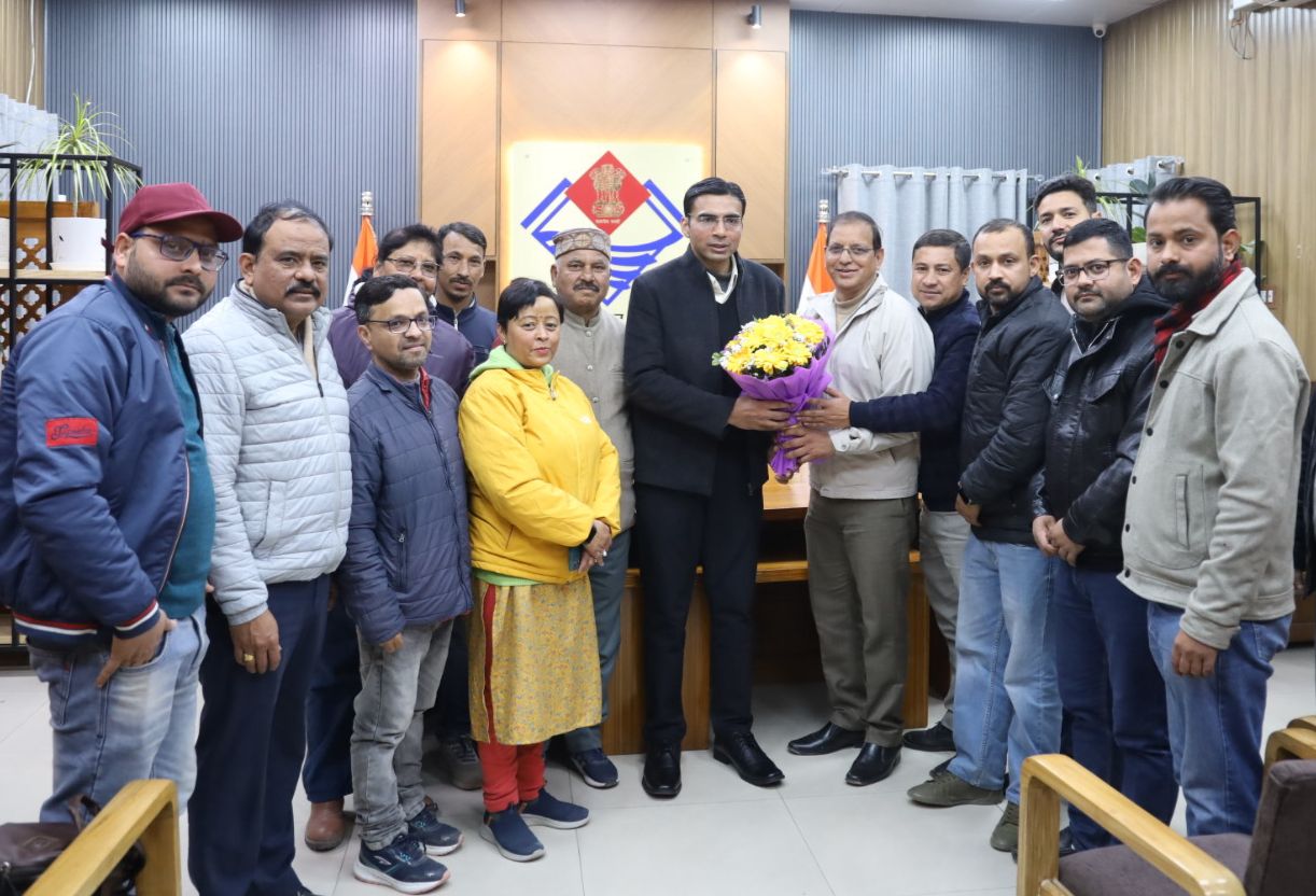 उत्तरांचल प्रेस क्लब की नवनियुक्त कार्यकारिणी ने, जिलाधिकारी देहरादून सविन बंसल से की शिष्टाचार भेंट।