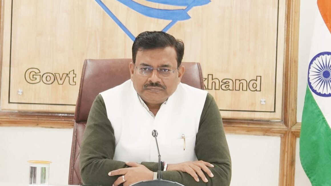 मुख्य सचिव आनन्द बर्द्धन ने, पूंजीगत व्यय व योजनाओं की समीक्षा समयबद्ध, पूर्ण किए जाने के दिए निर्देश। 