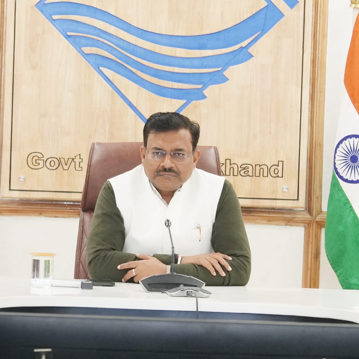 मुख्य सचिव आनन्द बर्द्धन ने, पूंजीगत व्यय व योजनाओं की समीक्षा समयबद्ध, पूर्ण किए जाने के दिए निर्देश। 