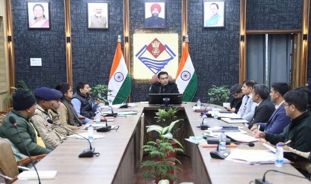 वनाग्नि रोकथाम को लेकर जिला प्रशासन अलर्ट, डीएम सविन बंसल की अध्यक्षता में हुई समीक्षा बैठक, दिए ये निर्देश।