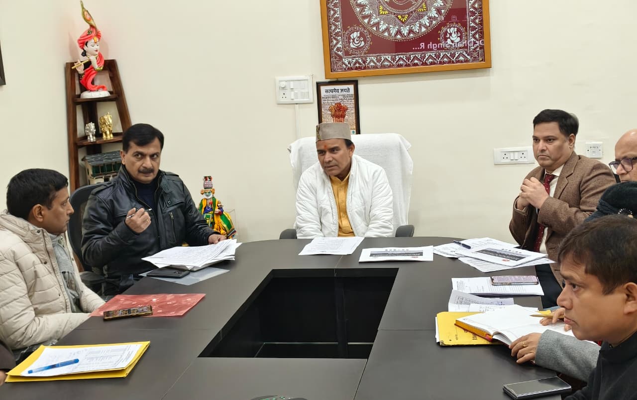 चार धाम यात्रा को चिकित्सकों का बनेगा पृथक कैडर, डाॅ. धन सिंह रावत।