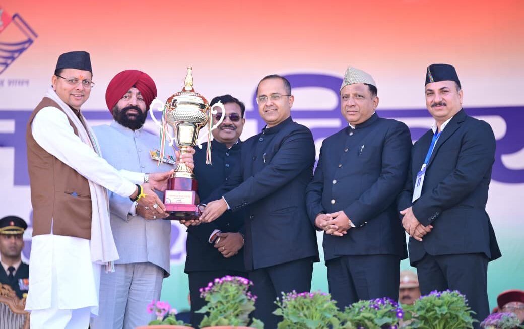 गणतंत्र दिवस के राज्य स्तरीय समारोह में, सूचना विभाग की झांकी ने लगातार तीसरी बार प्राप्त किया प्रथम स्थान।