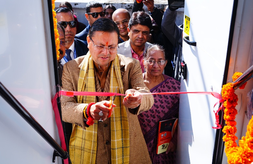 मुख्यमंत्री पुष्कर सिंह धामी ने, छात्र कौशल संवर्धन हेतु लैब ऑन व्हील्स, इंफोसिस स्प्रिंगबोर्ड का किया फ्लैग ऑफ।