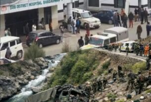 जम्मू-कश्मीर के डोडा में, सेना का वाहन खाई में गिरा, 10 जवान शहीद, कई जवान घायल।