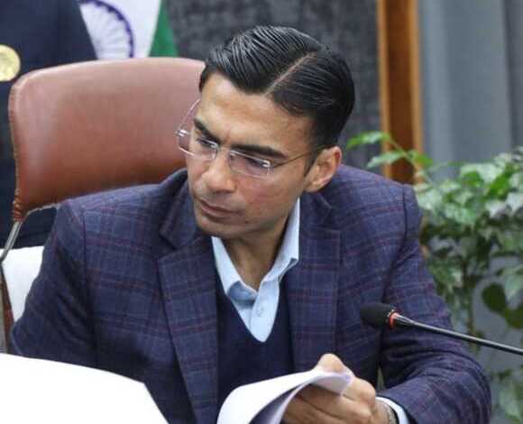 जिला प्रशासन ने 11 लाख की लगाई पैनल्टी, काटी 80 लाख की अतिरिक्त आरसी।