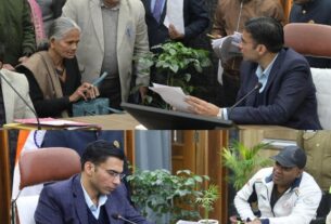 डीएम सविन बंसल के जनता दर्शन में, न्याय से लेकर एक्शन तक,195 फरियादी पहुंचे समाधान की आस में।