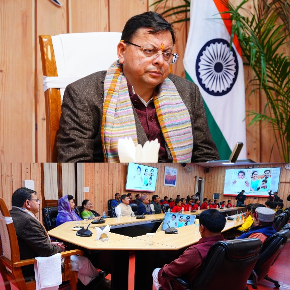 सीएम धामी ने स्कूल के बच्चों के साथ, प्रधानमंत्री नरेंद्र मोदी के मन की बात कार्यक्रम के, 131वें एपिसोड को सुना।