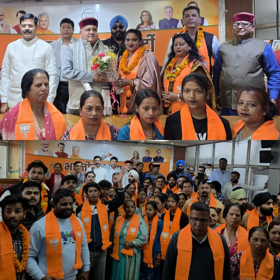 कांग्रेस, बसपा समेत अन्य दलों के, सैकड़ों कार्यकर्ताओं ने थामा भाजपा का दामन। 