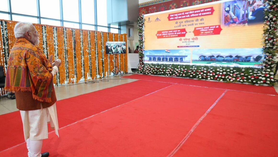 प्रधानमंत्री मोदी द्वारा आदमपुर हवाई अड्डे को, गुरु रविदास महाराज के नाम समर्पित करना, सामाजिक समरसता की दिशा में ऐतिहासिक कदम, मुख्यमंत्री धामी।